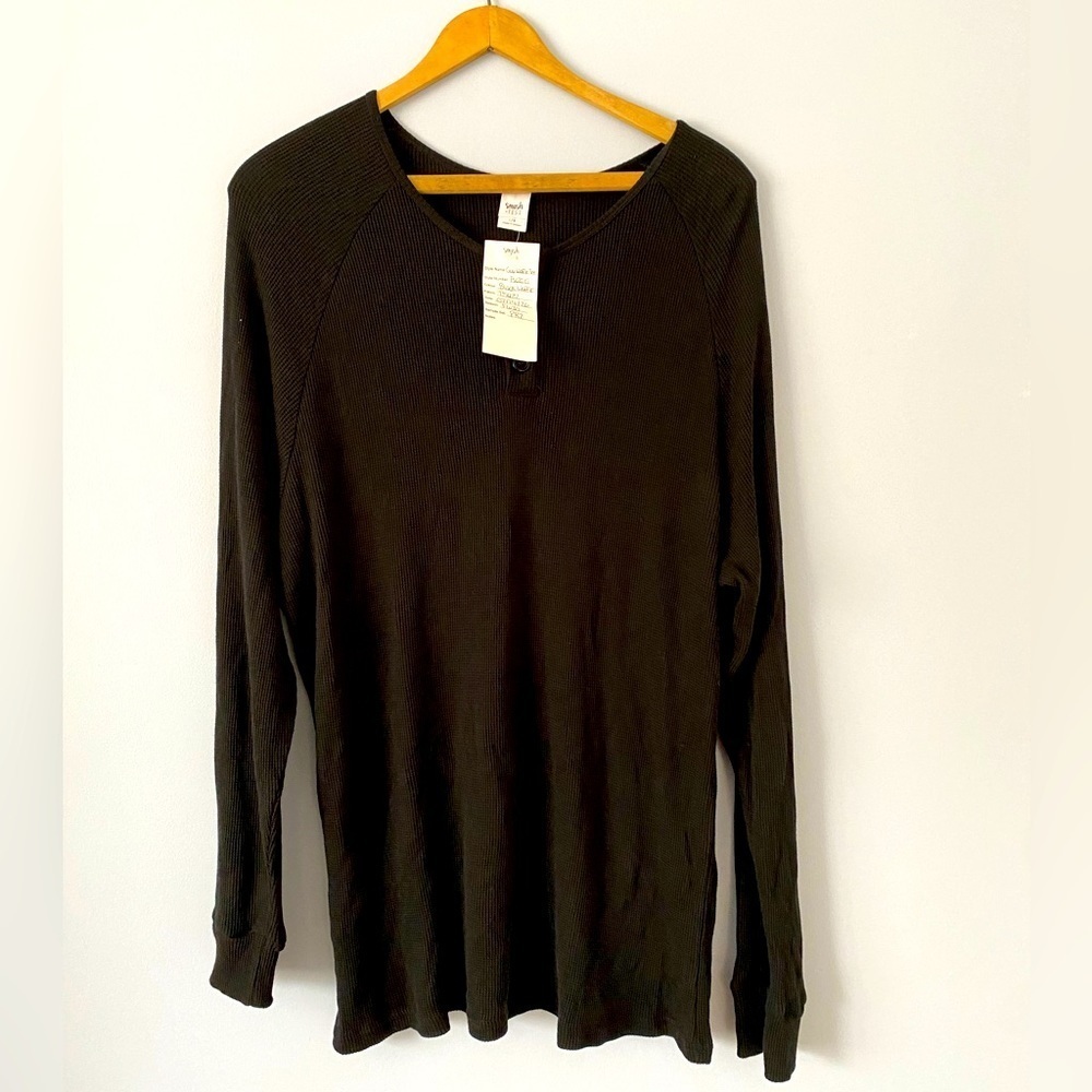 Smash + Tess Men's Waffle Knit Long Sleeved Thermal Henley Black Size L, NWT
